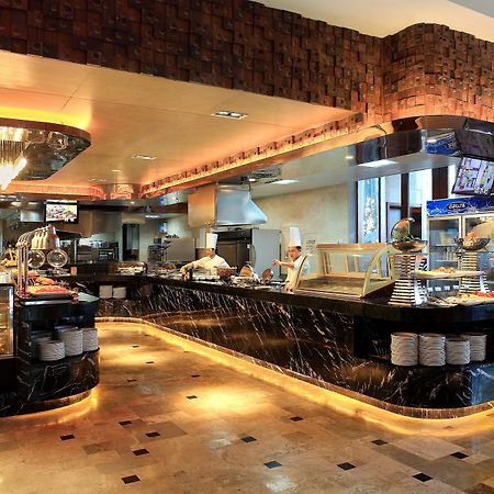 Four Seasons Ocean Courtyard Hotel سانيا المظهر الخارجي الصورة