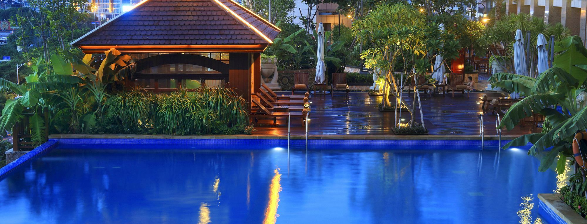 Four Seasons Ocean Courtyard Hotel سانيا المظهر الخارجي الصورة